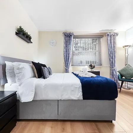 Appartamento Flat In The Heart Of Holland Park Londra Esterno foto