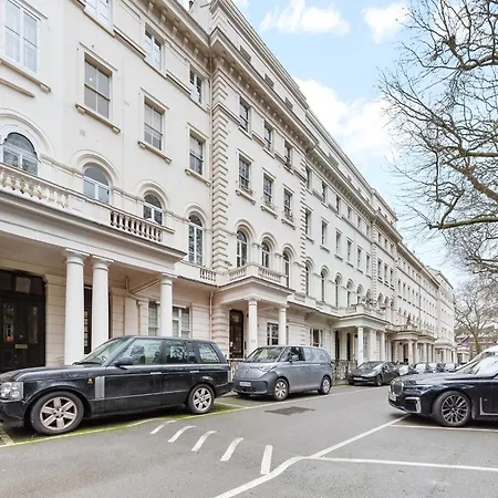 Appartamento Flat In The Heart Of Holland Park Londra Esterno foto