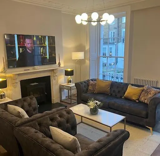 Flat In The Heart Of Holland Park