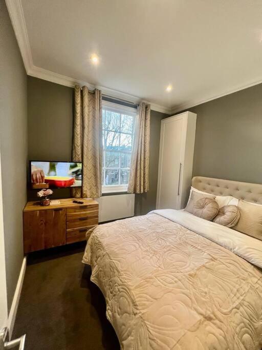 Flat In The Heart Of Holland Park Appartement