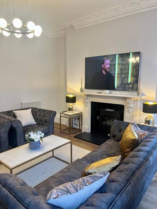 Flat In The Heart Of Holland Park Appartement Londen