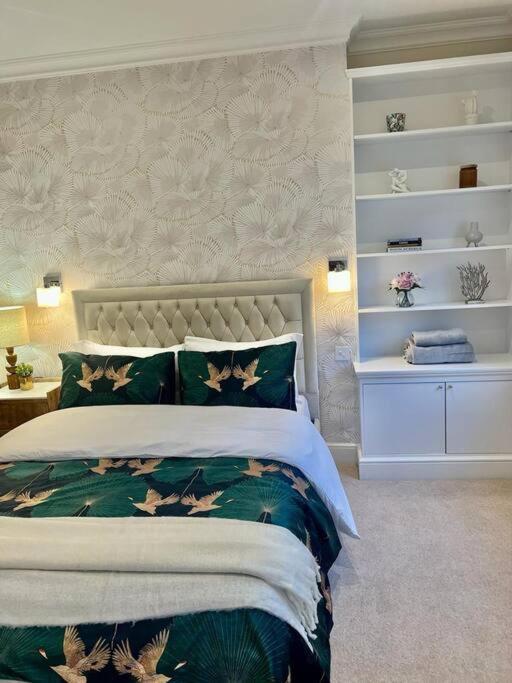 Flat In The Heart Of Holland Park Londres